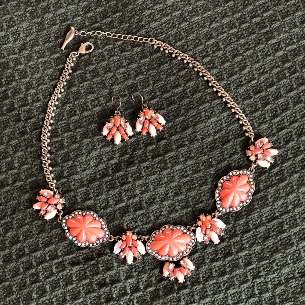 Chloe + Isabel, coral and gold necklace and earring set